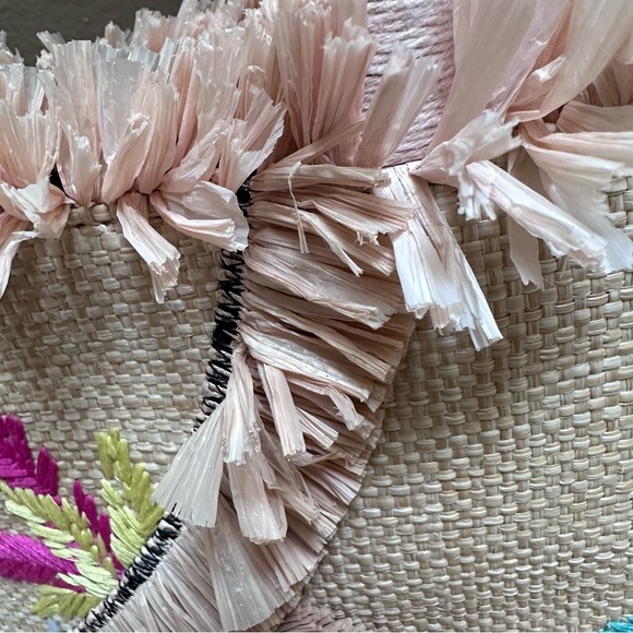 Stella & Dot Antibes Embroidered Palm Tote EUC - Picture 4 of 16